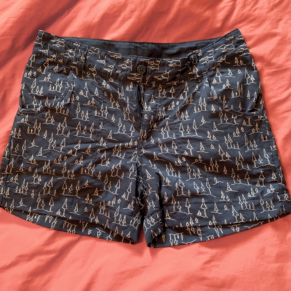Columbia hike shorts